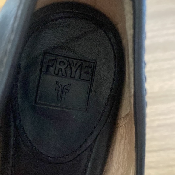 Frye Regina High Heel - Picture 5 of 10